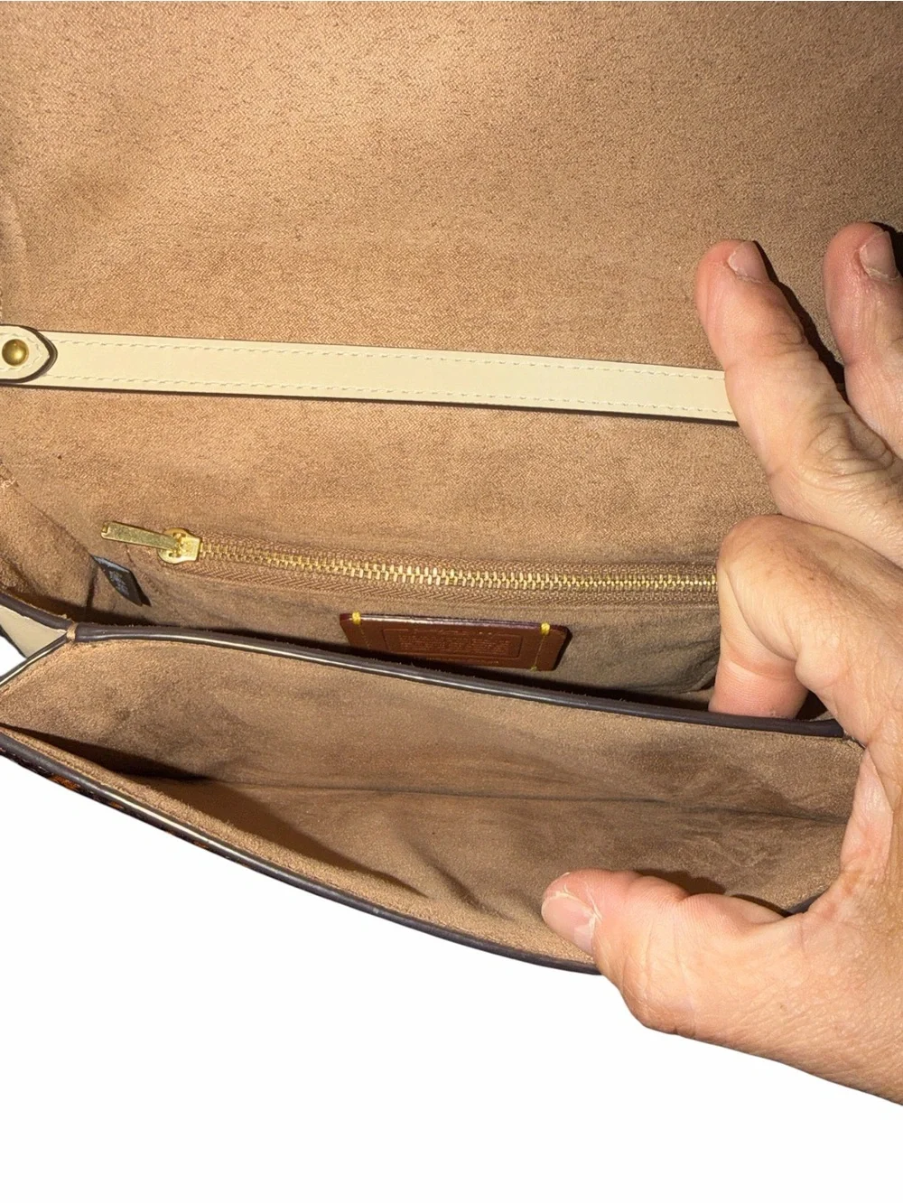 Coach Hutton Shoulder Bag